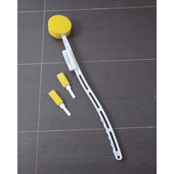 Brosse et éponge pour les pieds