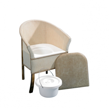 Chaise percée